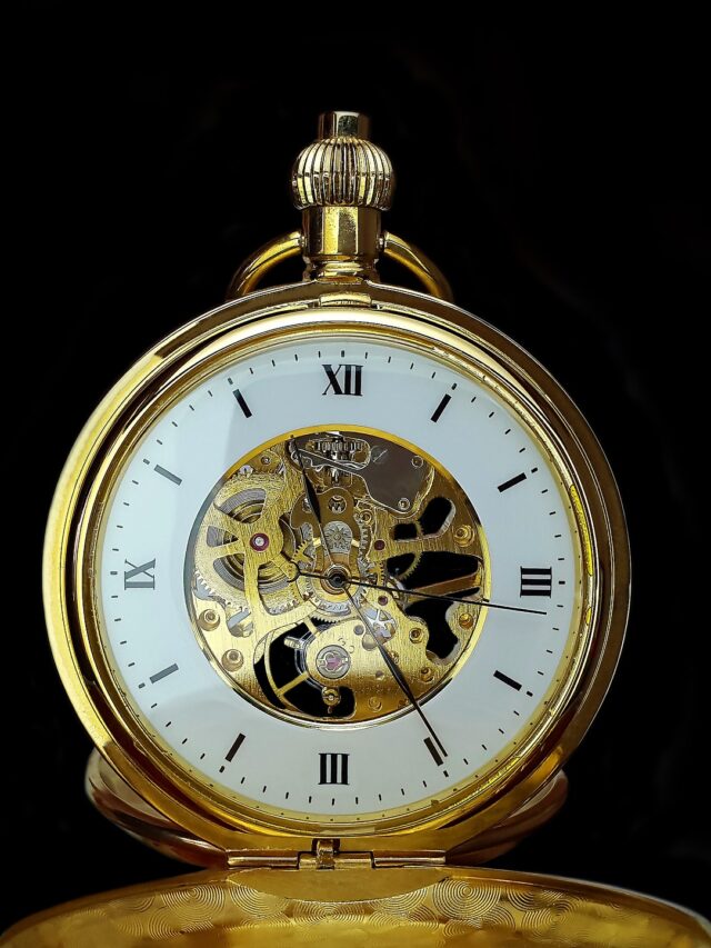 cropped-pocket-watch-2061228_1920.jpg